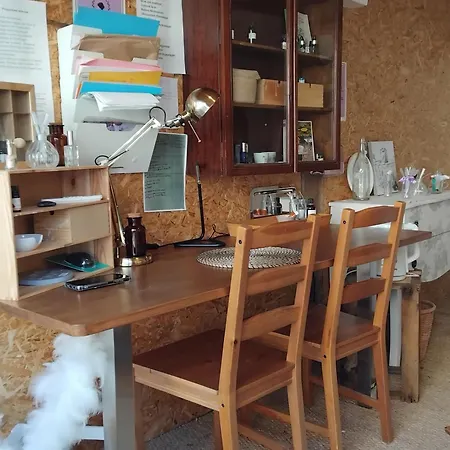 Campsite Le Laboratoire Shabby Chic De La Parfumerie Du Manoir *
